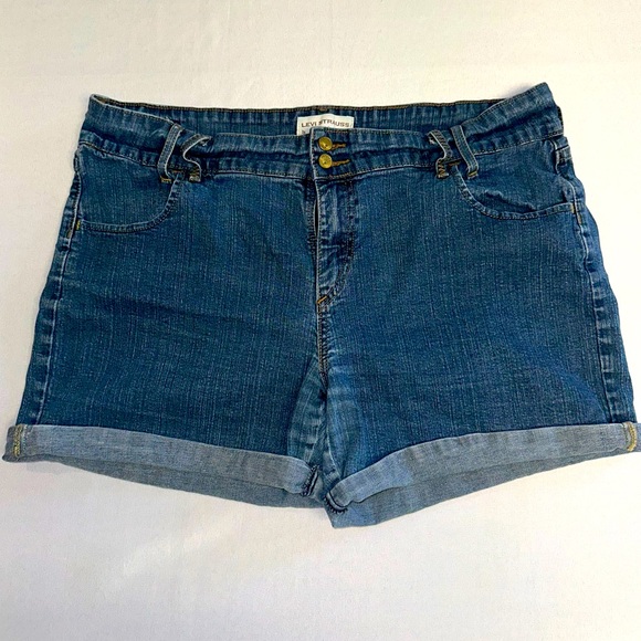 Levi Strauss Signature Pants - Levi Strauss Signature • Jean Shorts Size Misses 18